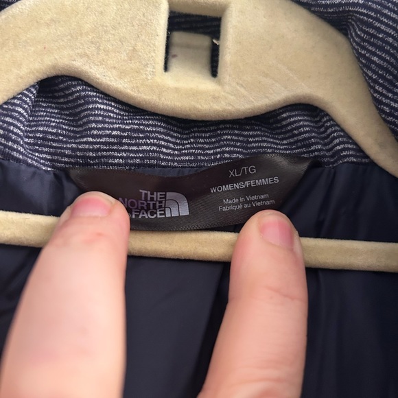 North face vest - Picture 3 of 3